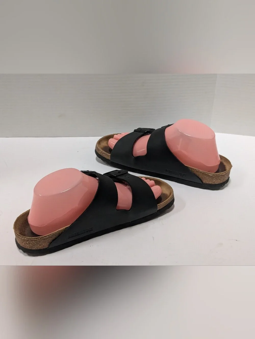 Birkenstock 40 Arizona Birko-Flor Black Cork Footbed Men's 7, Women's 9 Sandals